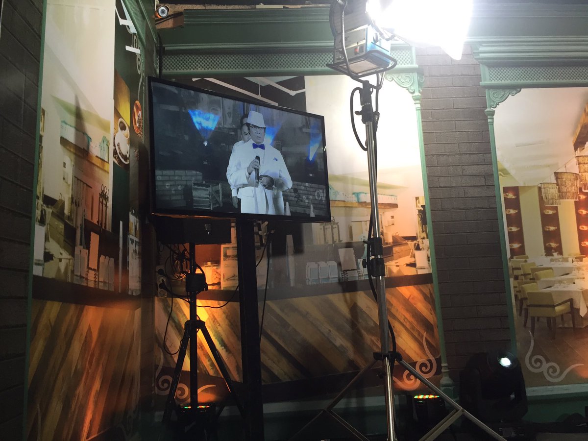 Dalang dan para wayang lagi latihan dulu nih sebelum ON AIR. Semangat ya! @OVJ_sahurlagi #OVJKiteLagiKe21