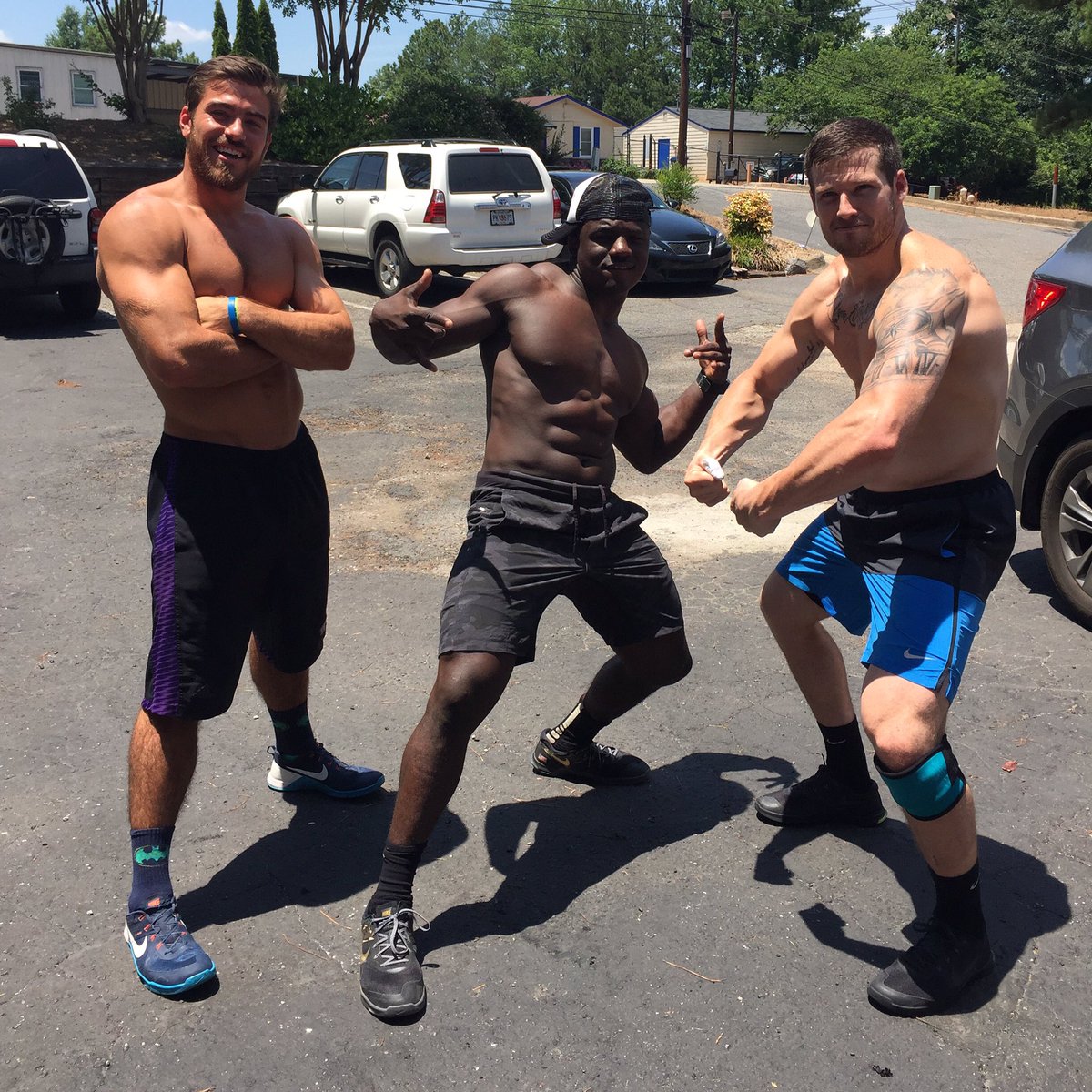 CFPassion's tweet photo. Run 1 mile 100 OHS 95# run 1 mile 100 power snatches 95# run 1 mile @CrossFitGames Prep #wodbros https://t.co/n5YbxBXCof