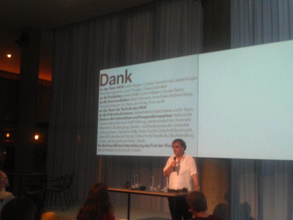 FranziskaPunkt's tweet photo. Der #ilp16 bedankt sich bei LuM. Die Freude war ganz unsererseits #LuM #unidue https://t.co/yS9TriMhJu