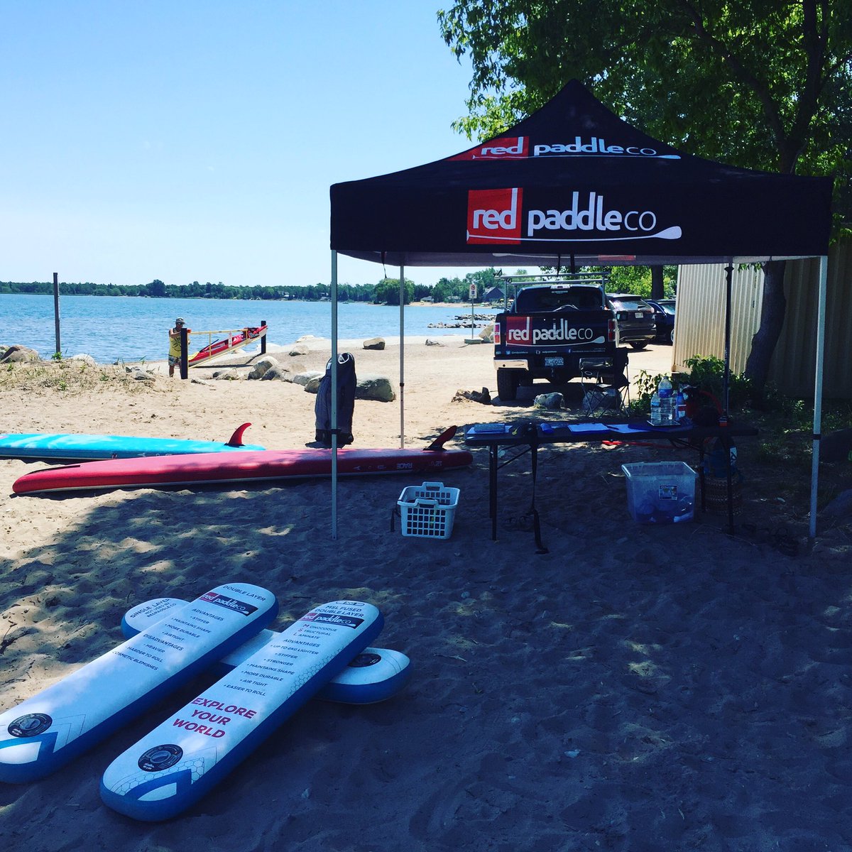 RMSCAMP's tweet photo. Trying out some amazing @RedPaddleCo SUP boards during their demo tour!!! @MtnLifeMedia @Town_Blue_Mtns https://t.co/iNv3dKWDET