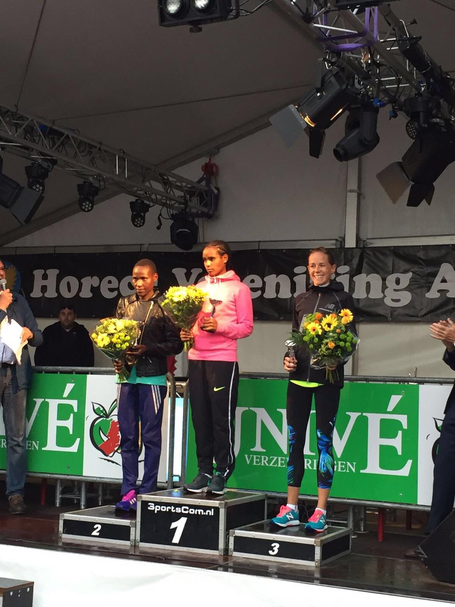 Nieuw PR voor <a href="/kimdillenNB/">Kim Dillen</a> in Appingedam. 10km in 33.26min! @hurksNL <a href="/ED_Regiosport/">ED Regiosport</a> <a href="/EhvAtletiek/">Eindhoven Atletiek</a> <a href="/RunnersworldEHV/">Runnersworld EHV</a>