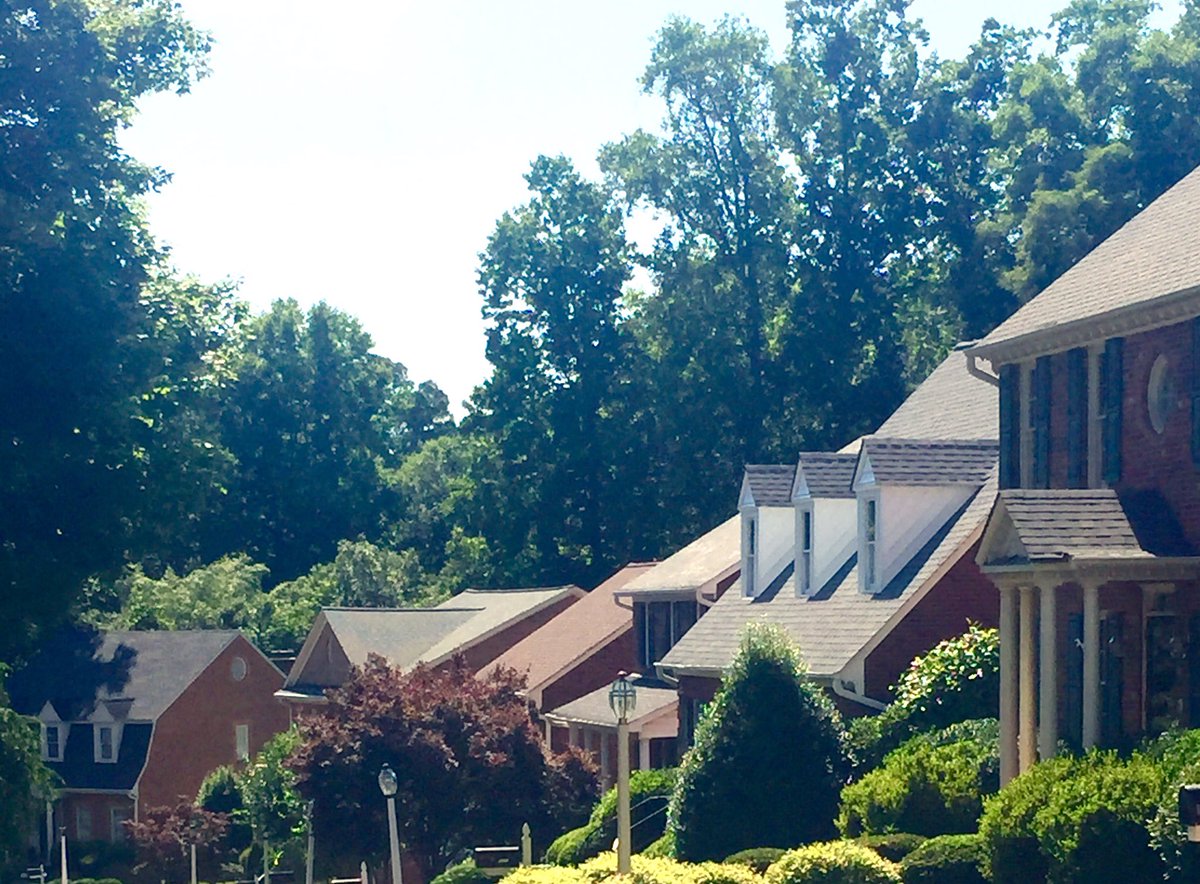 GOPturfforsyth's tweet photo. It's great to find these beautiful parts of Winston-Salem while knocking doors for #LeadRight2016 https://t.co/SHBVkN69xF