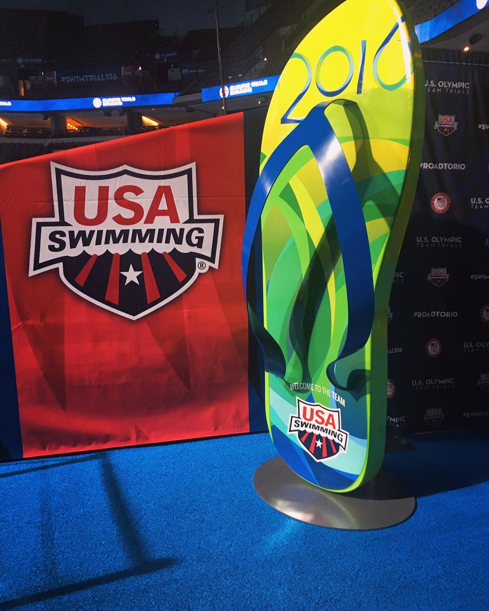 USASwimming's tweet photo. The flip flop is up and ready for our 2016 Olympic team to sign! #SwimTrials16 starts tomorrow!🇺🇸🏊🏽🙌🏼 https://t.co/fI0PxyGKFf