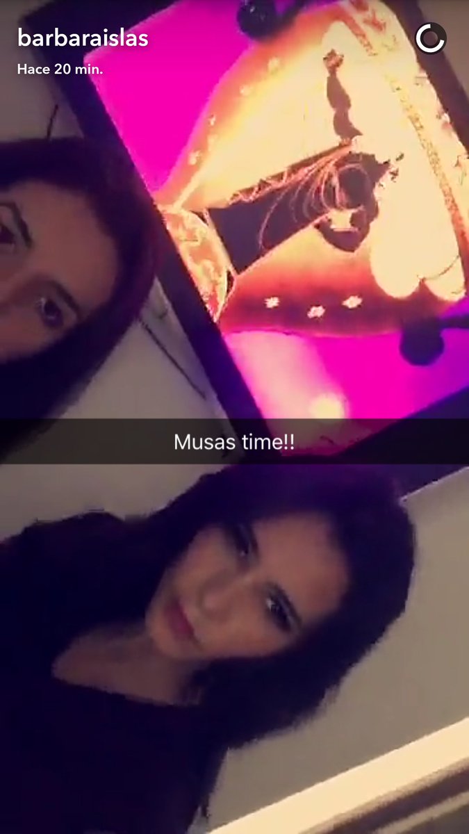 AnGeLdEdAnNaP's tweet photo. Hermanas como ustedes no hay dos amooo sus locuras #HerculesTime #MisMusas Princess @barbaraig @VicaIslasG 😁😃🙌❤ https://t.co/WzhX0gVQSX
