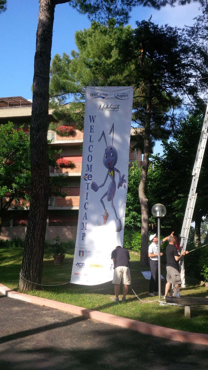 ethicamecs's tweet photo. Lo staff del Mecs al lavoro per #Eticamp2016! Forza ragazzi vi aspettiamo! #estate #rispetto ☀️⚽️🏐🏊🏆🎤🎭🎖🏅 https://t.co/GocayhOpnE