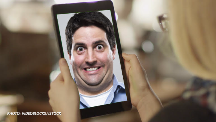 WSJTech's tweet photo. How to avoid the dreaded double chin when Skyping or FaceTiming: https://t.co/XZeQXpTBwI https://t.co/6vaQMIUSBS