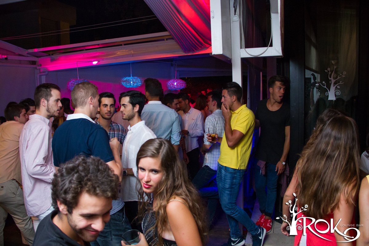 IrokoAvenida's tweet photo. El mejor #ambiente, #música, #cachimbas, promociones y... ¡MUCHAS GANAS DE FIESTA! 🎉🎉🎉 #Jerez #Iroko #FelizSabado https://t.co/AHE4ZPe3sy
