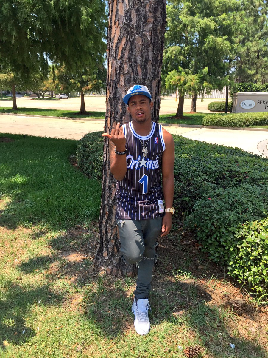 ronue9's tweet image. #Buganation