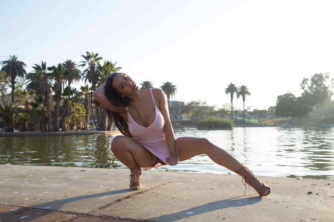 👅 are you following me on IG? Priyapricereal https://t.co/vlMAA31EMG