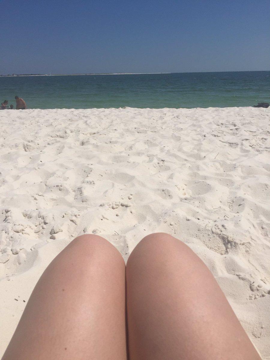 Beachin' it with @R_Cardell ☀️😎✌🏼️#sunshineandgoodvibes #BarrancasBeach #Pensacola