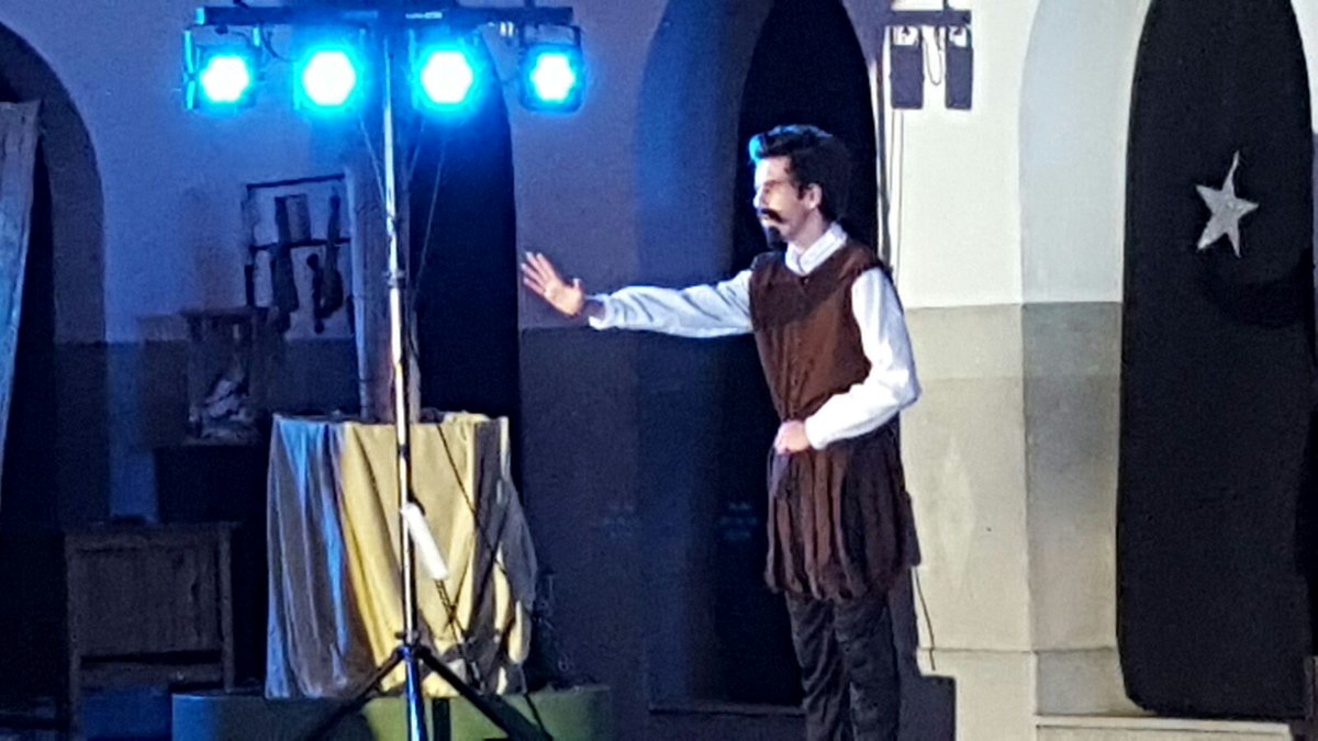 TEJOteatro's tweet photo. #EstrellasdeBroadway https://t.co/gY7sSXvMbY