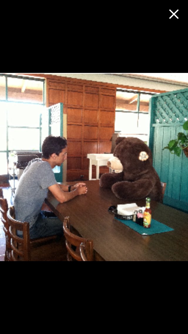 CommunityReacts's tweet image. Troy and abed missing each other 😰😭😁