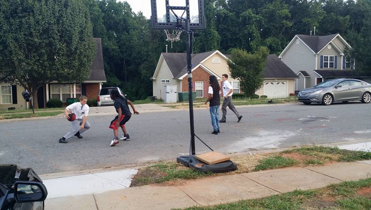 Ratchet's tweet photo. watch out if mormons ever tryna ball with you. these niggas gotta go to church tomorrow cuz they lost 10-6 😭 https://t.co/b6dfA3FVdB