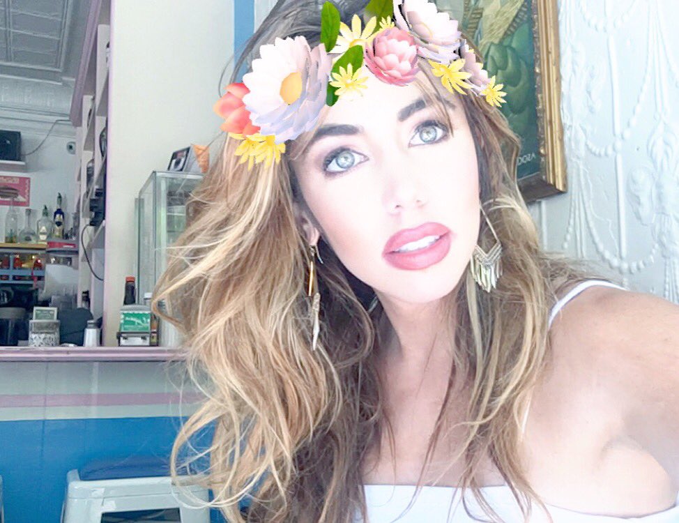 Boyandbombshell's tweet image. 