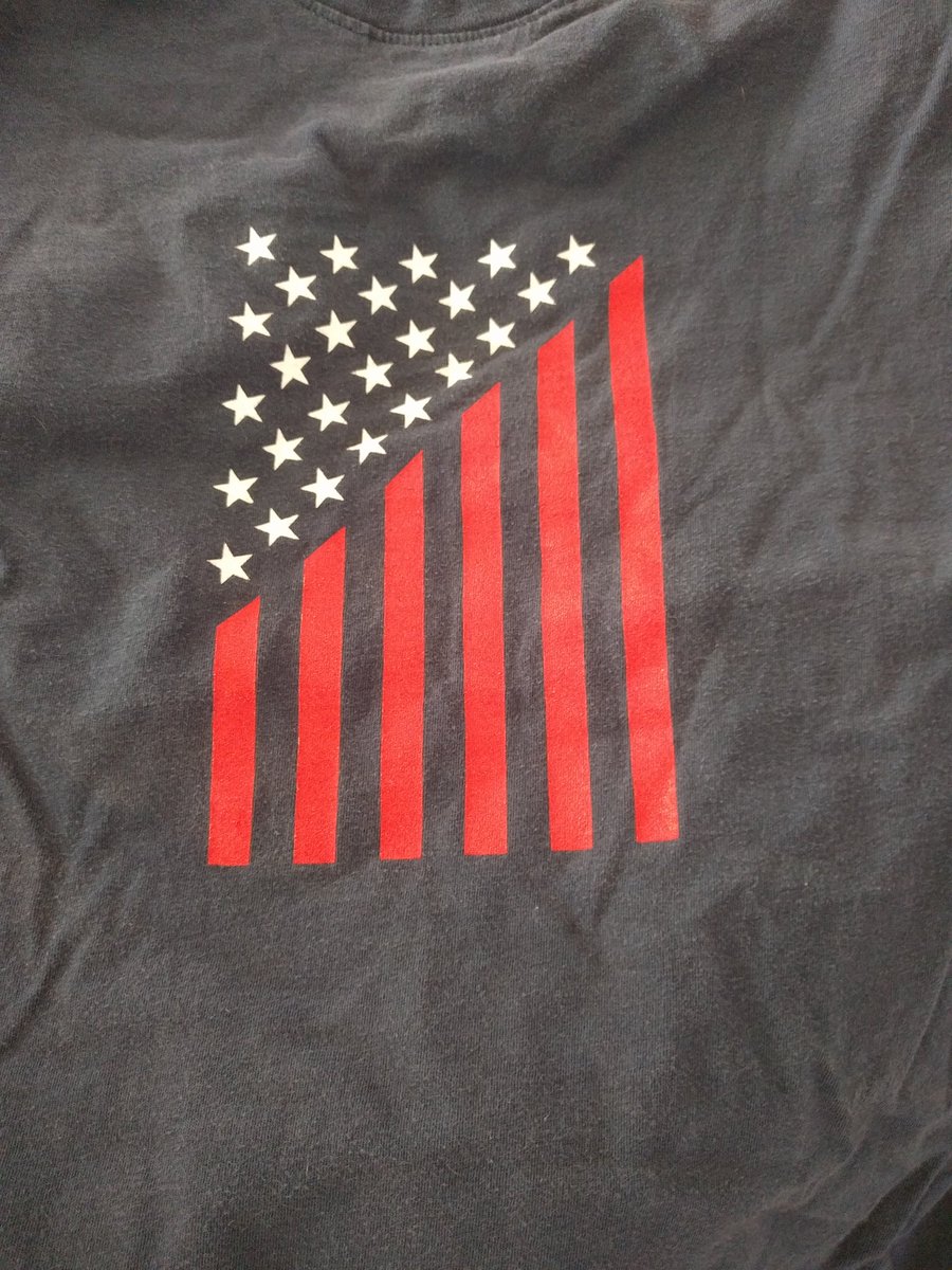 moorezilla's tweet photo. @americangiant please make this shirt again. https://t.co/3VDm8z5Xpd