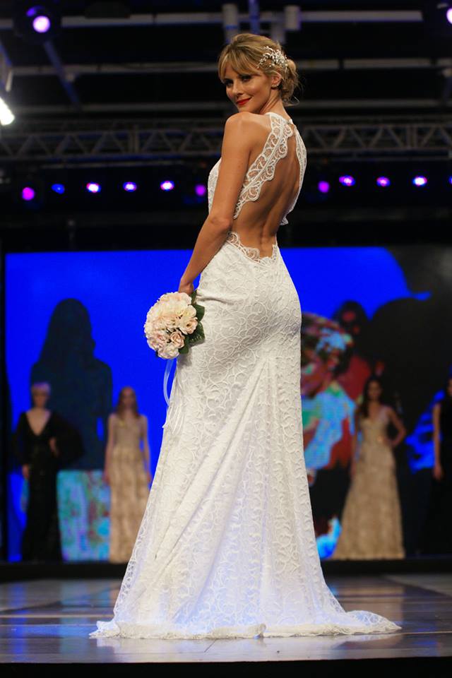 dannu66's tweet photo. @jimebutti Divina total #Coleccion #SusanaOrtiz #ModaCoiffure2016 @silkeymundial https://t.co/4hAdYhN2aR