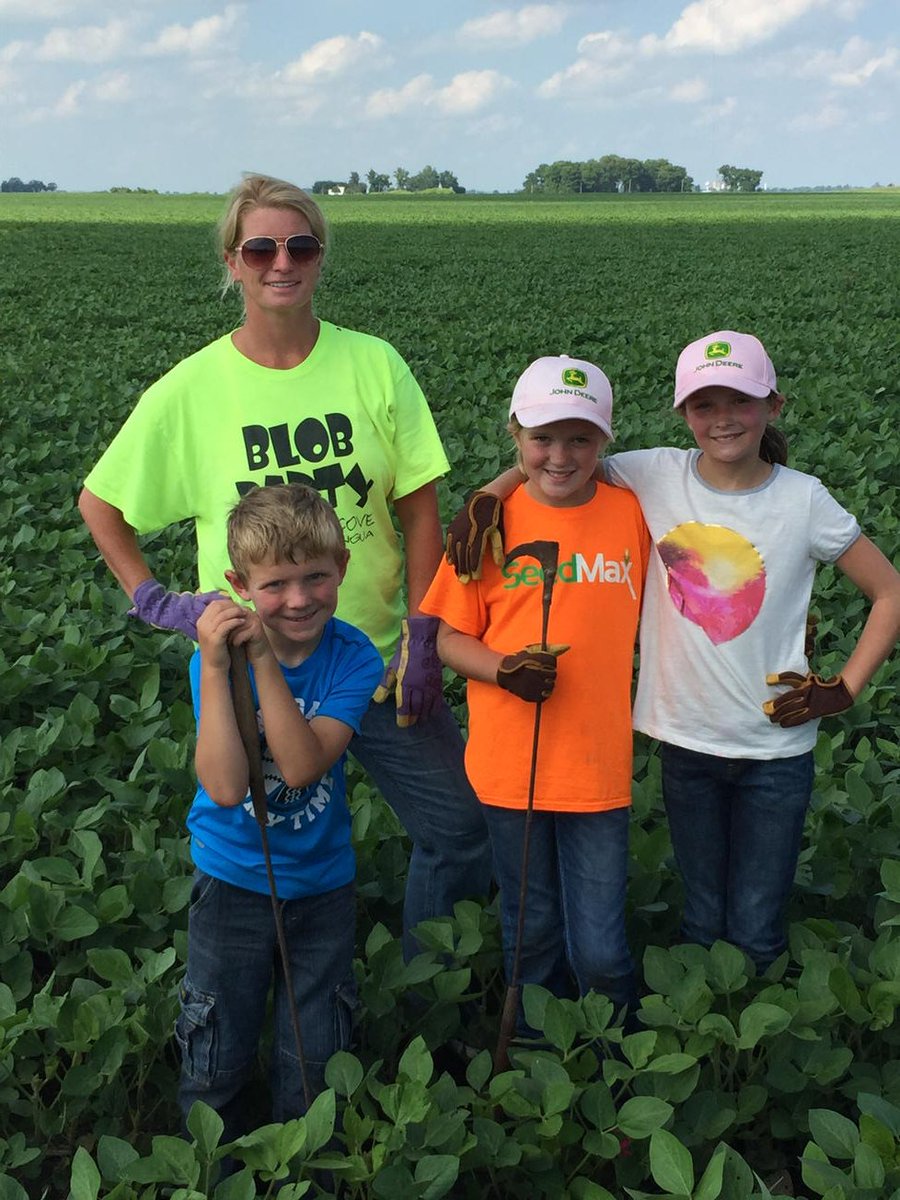 AaronBartlow's tweet photo. My water hemp clean up crew.   The Kids did a nice job walking sb fields today. https://t.co/QOrl2H5rgL