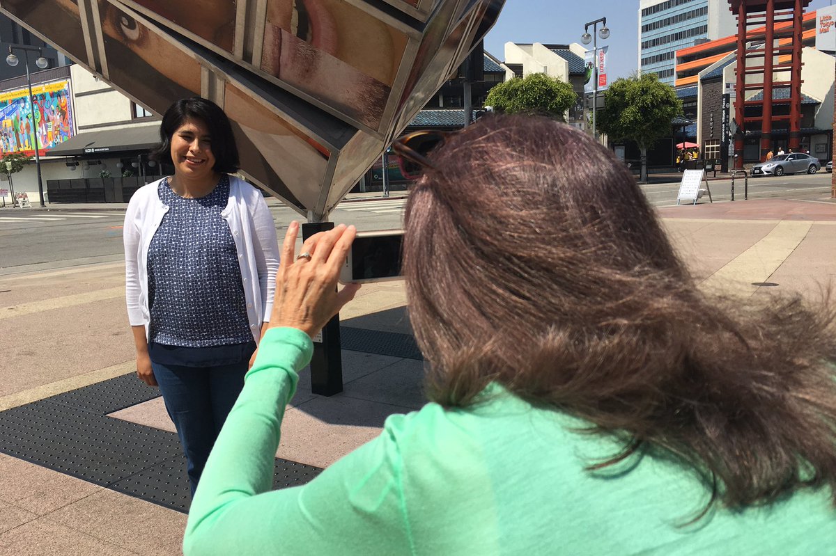 mayasugarman's tweet photo. My favorite part of the #V3visuals workshop: the photo walk! Thanks to all who took part! πΈ #V3con https://t.co/2GnuVCSmiJ