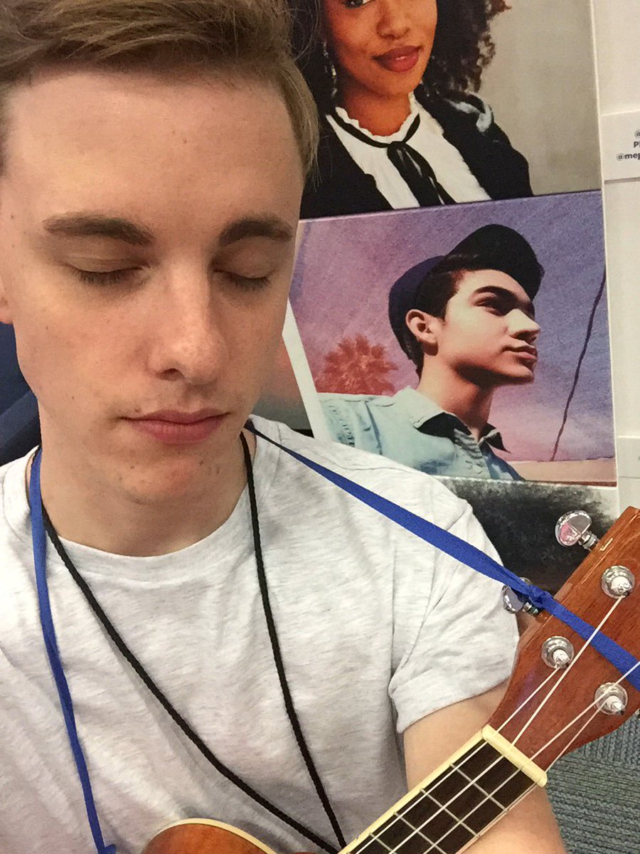 joncozart's tweet photo. Selfie with bae @BenJPierce https://t.co/RqzQaU46SJ