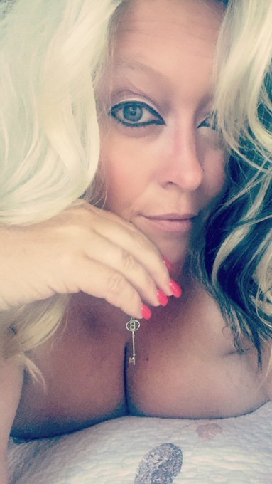Love the camera ❤️ #bbw #savannahphair https://t.co/uDn9m70k6L<a href="/tag/bbw"class="tags">#bbw</a><a href="/tag/savannahphair"class="tags">#savannahphair</a>