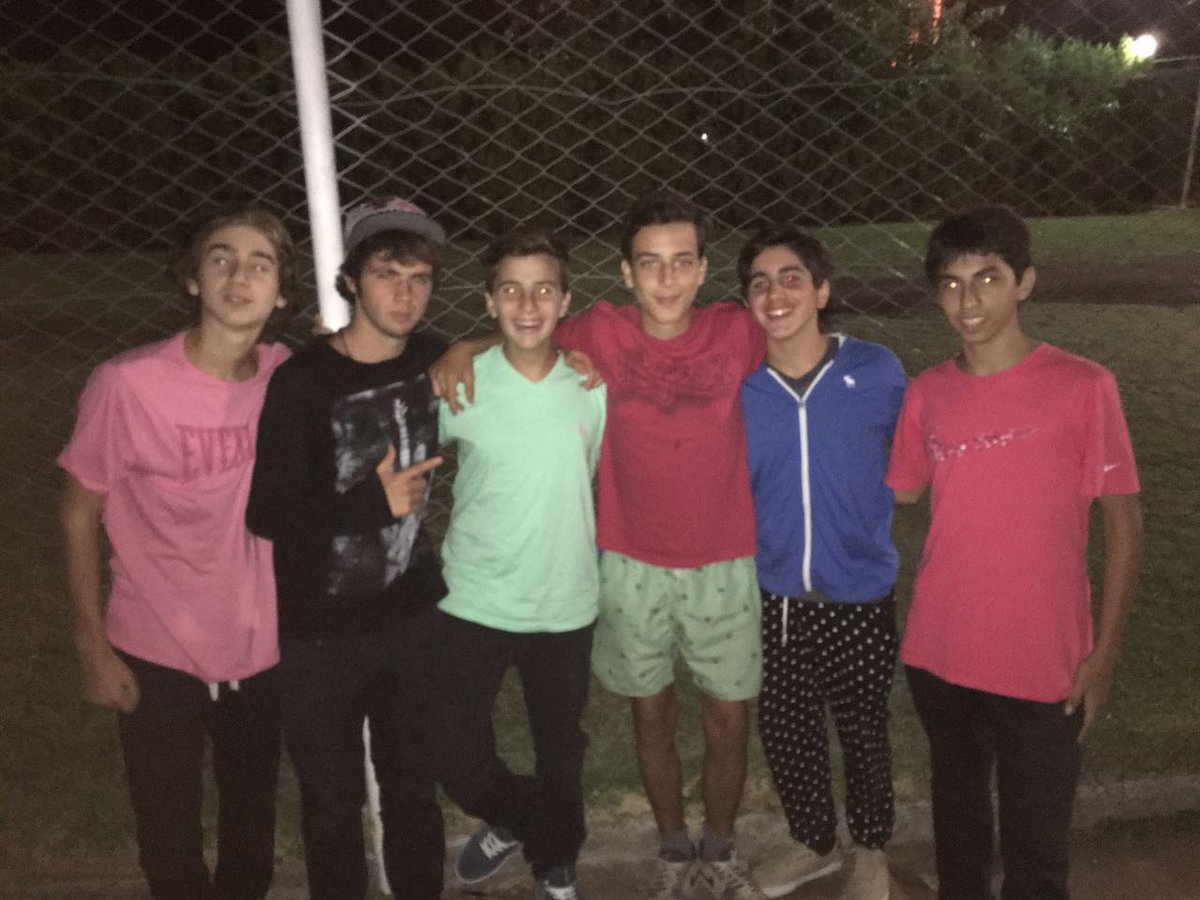 Las Minas van y vienen, Los Pibes estamos siempre