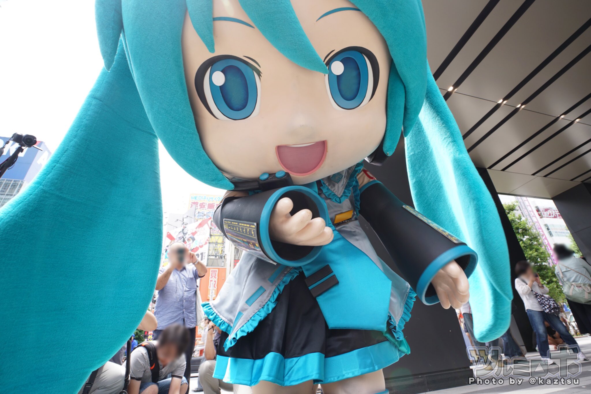 ﾂﾙﾐﾛﾎﾞ على X: 