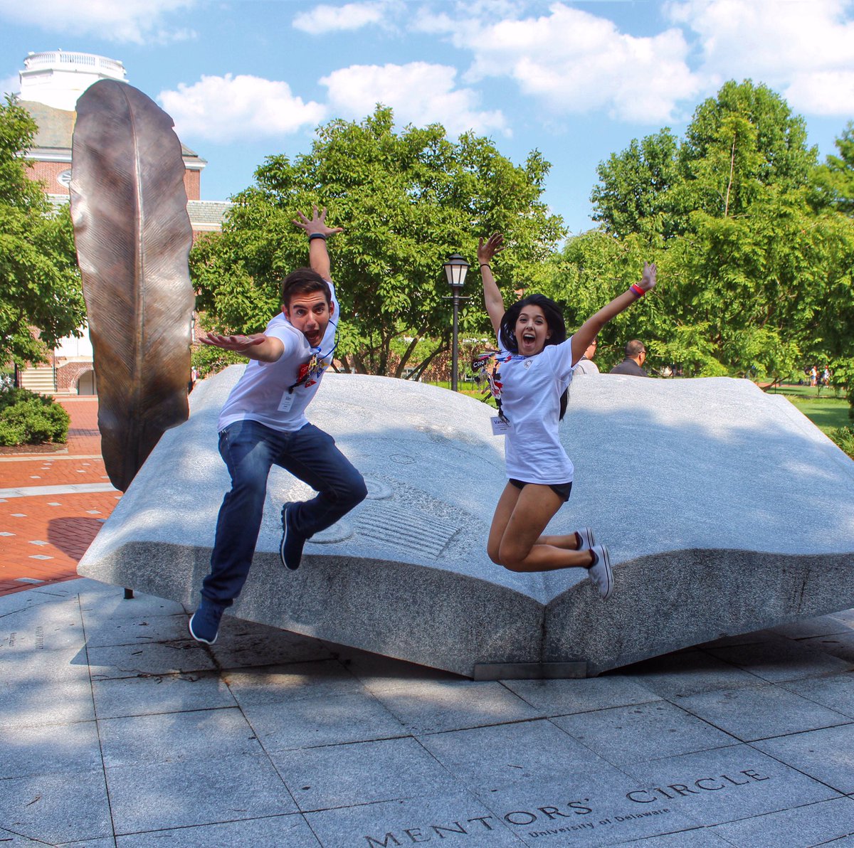 lmuRHA's tweet photo. NACURH Day 2 feels #NACURH2016 #ocmnacurh2016 #pacurh #lmu https://t.co/8SVaIihw9k