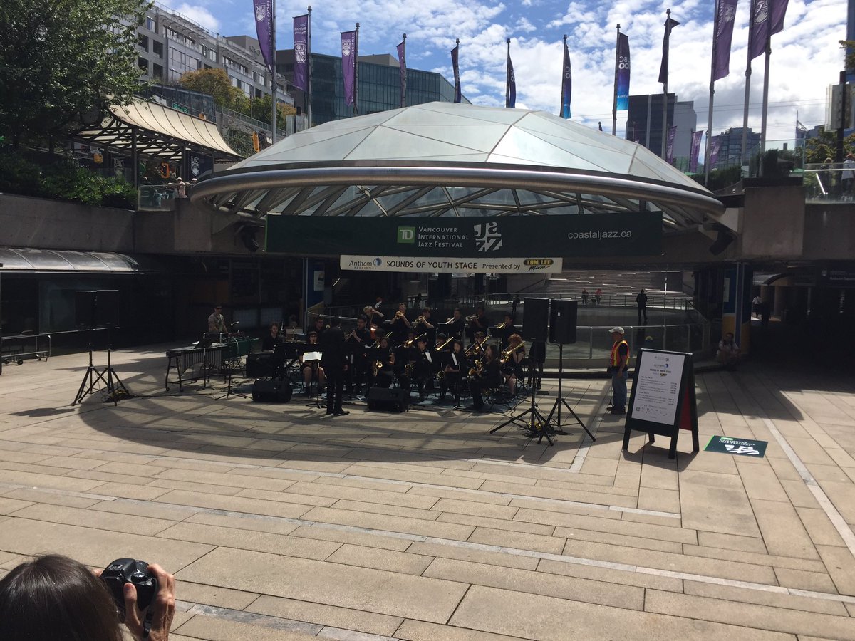 jonmbonnar's tweet photo. @LFASchool SrJazz @Vancouver International Jazz Festival https://t.co/BOzjUvxHNU