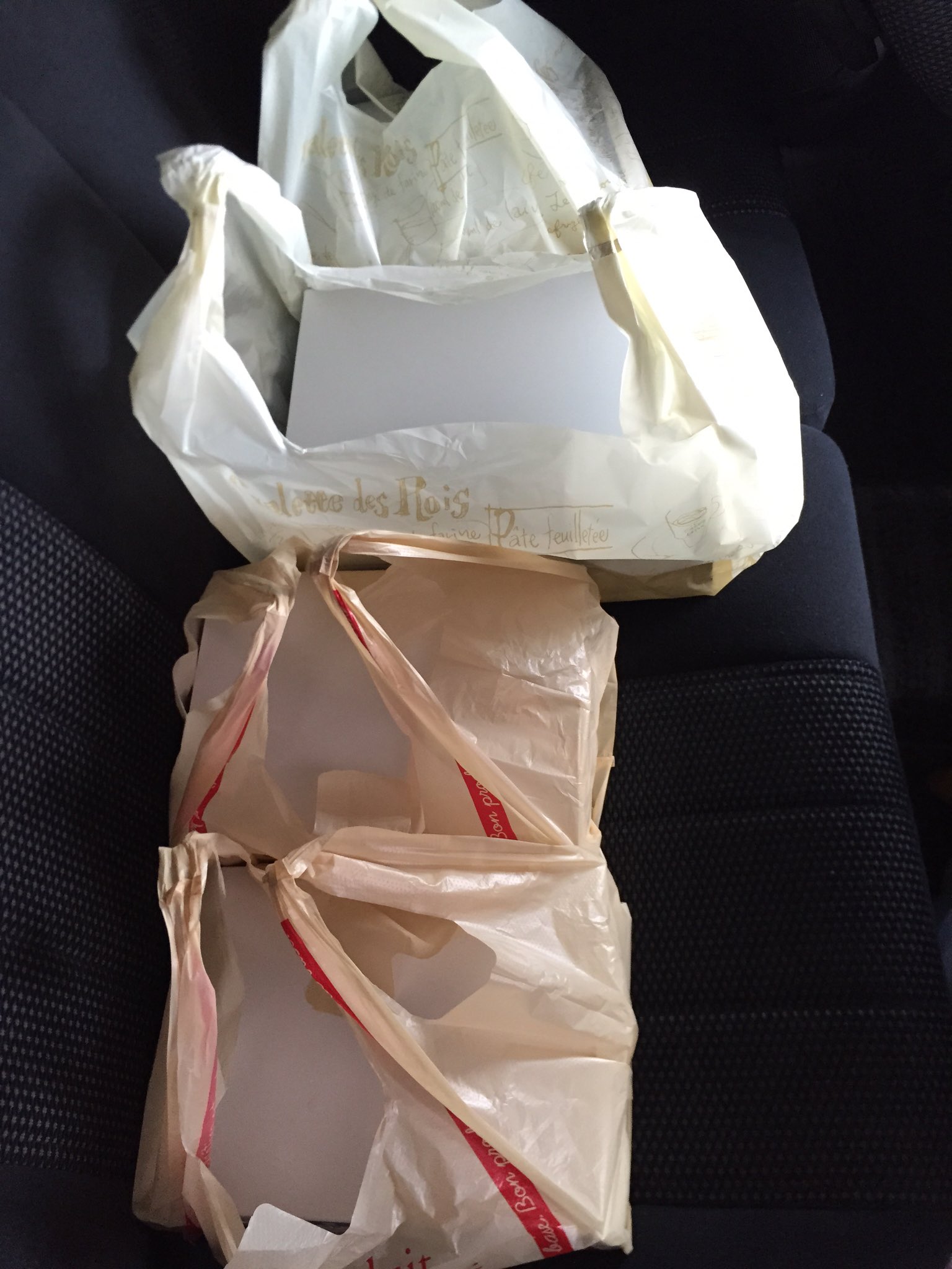 原 卓也 新築展示会に お誕生日に リニューアル記念に 大人買い シュークリーム ロゼール ちーずっち しょこらっと 超老舗店 阿波市土成町 菓子工房クレール T Co 0yupb8dv9p Twitter