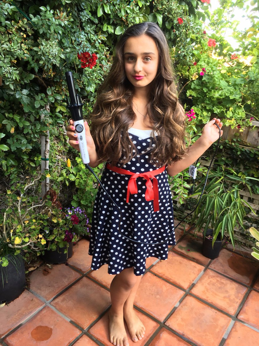 justj0ni's tweet photo. BEST #STYLINGTOOL EVER CREATED #KissProducts #Hair #DIY #Curling #Style #Adele - https://t.co/EWPXHCtkjv #Styling https://t.co/D4IkBFsneb