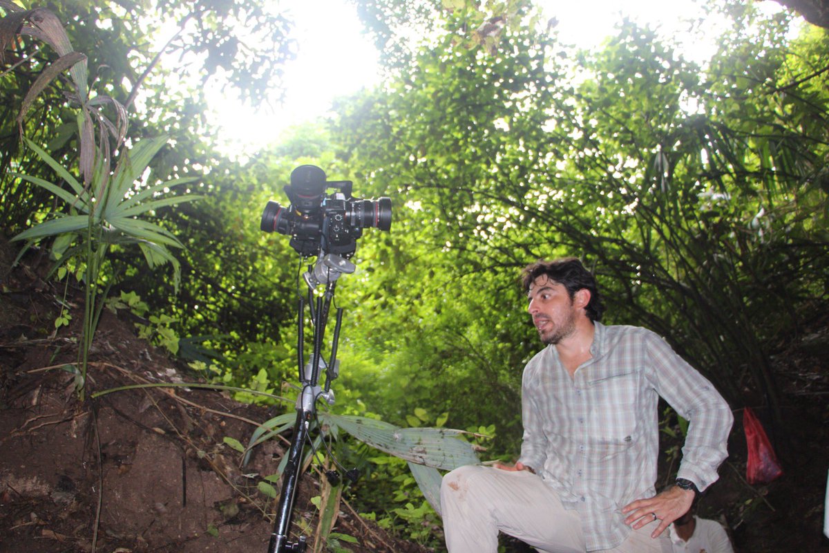 DirectorAmigoSK's tweet photo. @NatGeo y @AmigosSianKaan trabajando en una producción en la cueva de #Kantemo en @MayaKaanTravel https://t.co/RcGTJ1KkgQ