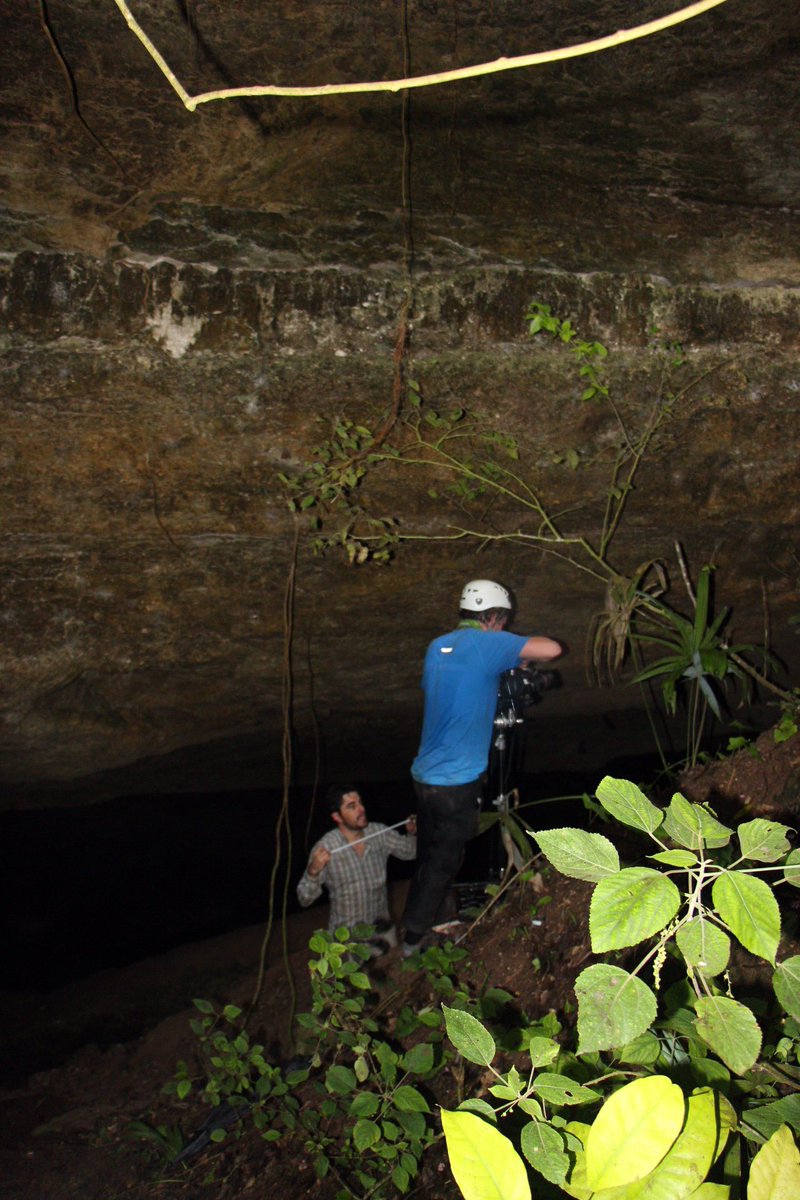 DirectorAmigoSK's tweet photo. @NatGeo y @AmigosSianKaan trabajando en una producción en la cueva de #Kantemo en @MayaKaanTravel https://t.co/RcGTJ1KkgQ