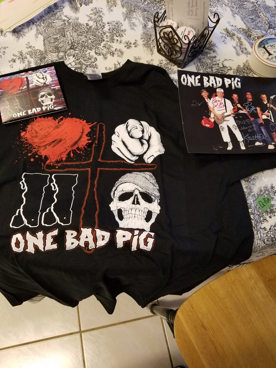 SpringEaglesFan's tweet photo. Just received my new Pig gear #onebadpig https://t.co/pJQT76MTqO