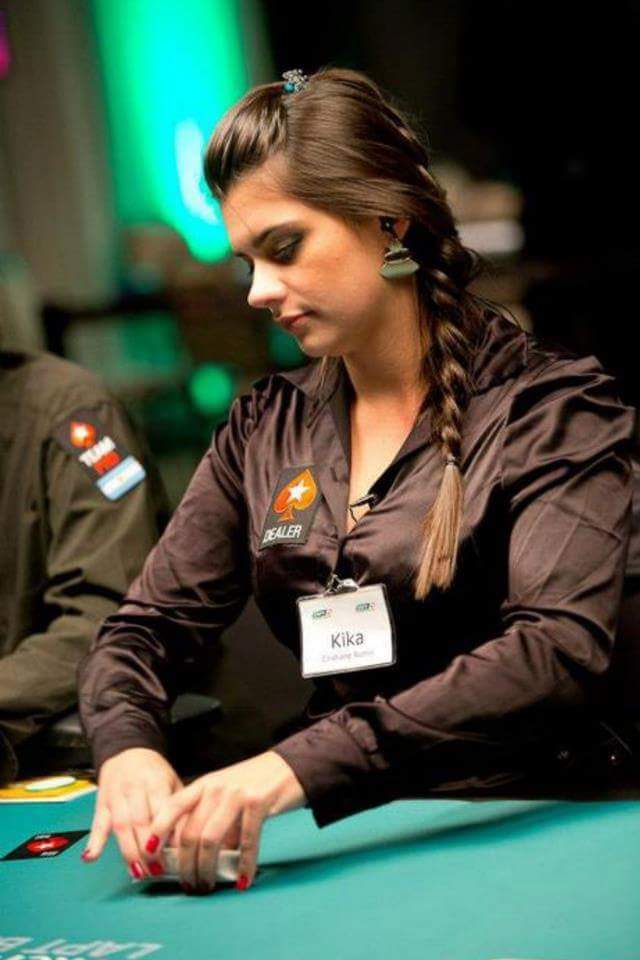 Gratidão Fábio Junior Barbosa (<a href="/FabioJuniorBar6/">Fabio Junior Barbosa</a>) tweetou: Assistir partidas de poker  é muito bom, mas,com kika de dealer e outro nível! !!#apaixonadopeladealerkika  x.com/FabioJuniorBar…