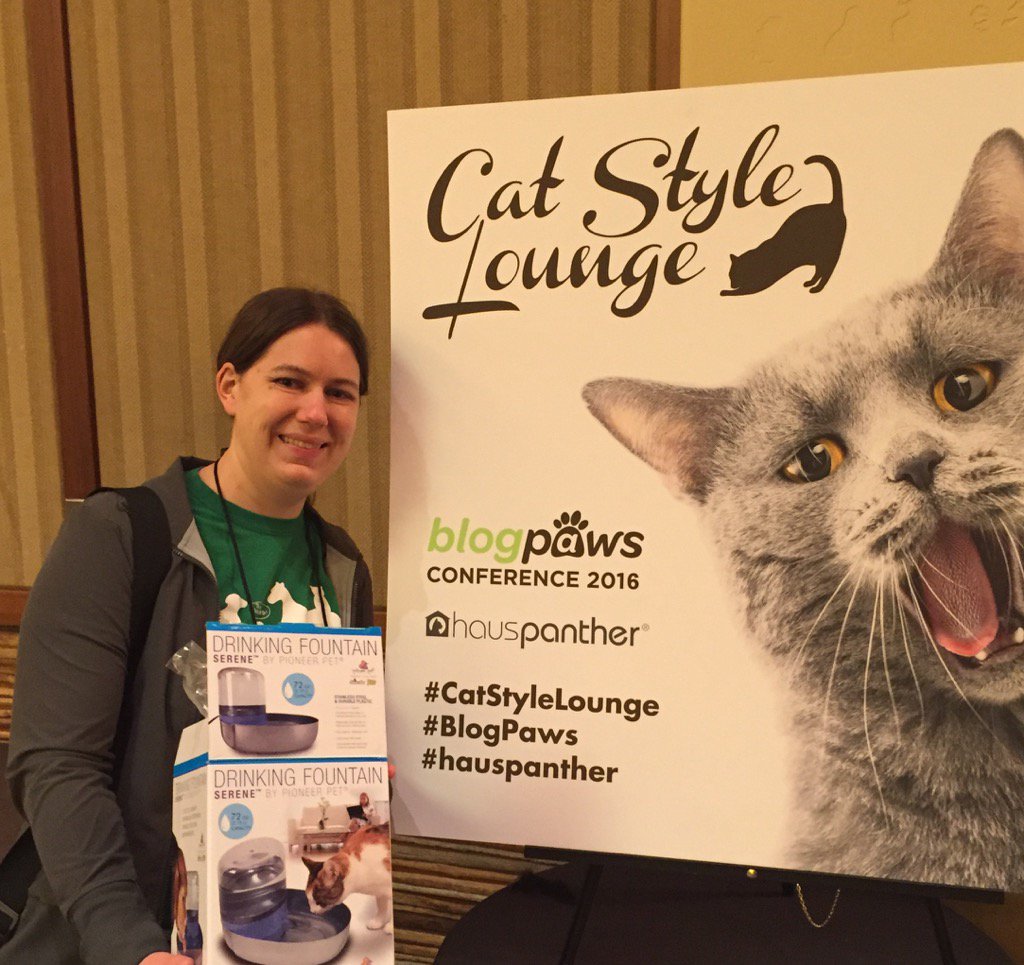 cheeriotrainer's tweet photo. I won a super cool pet fountain from the #CatStyleLounge at #blogpaws . Thank you #hauspanther @hauspanther !!! https://t.co/M8aPKgfm2V