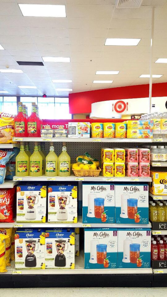 kristin_raby's tweet photo. What do you want when it's triple digits outside?? #D129CoinChasers #G194MakesCents @A_Leigh_ @AmberHafron https://t.co/9JOQzP7k1d