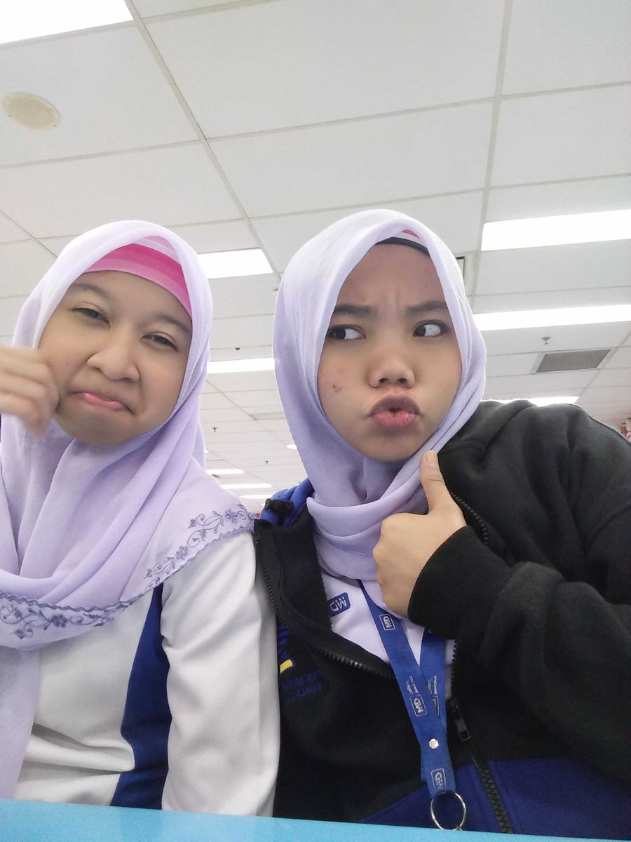 sitimursadah's tweet photo. Ketemu last day euyy :D :* 
#WilujengEnjing #happysunday #cutipanjang #tgl7-22 #WDday's #gagalMudik #cemangka https://t.co/RipGDVPYho