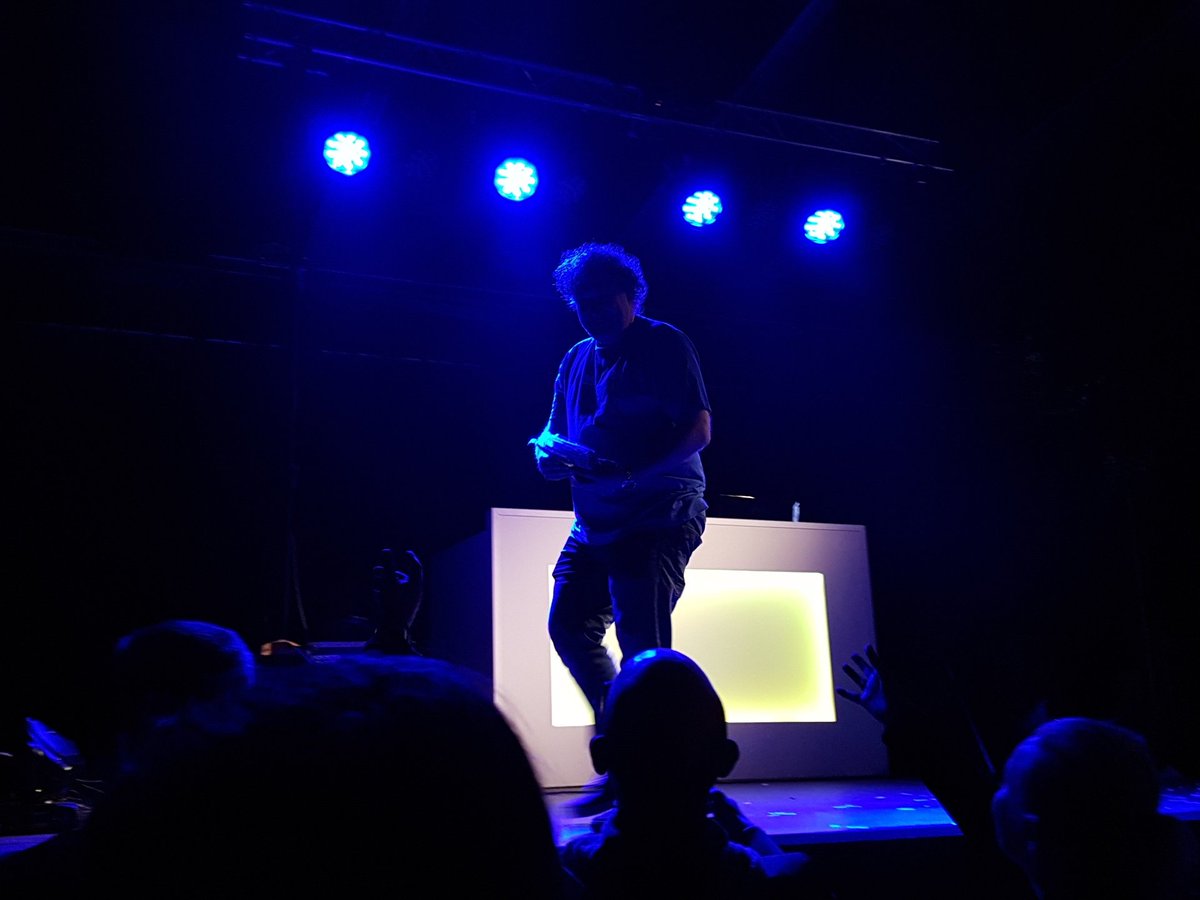 PietorT's tweet photo. Laid Back Broek.#zoks2016 https://t.co/ay0dpKJZr3
