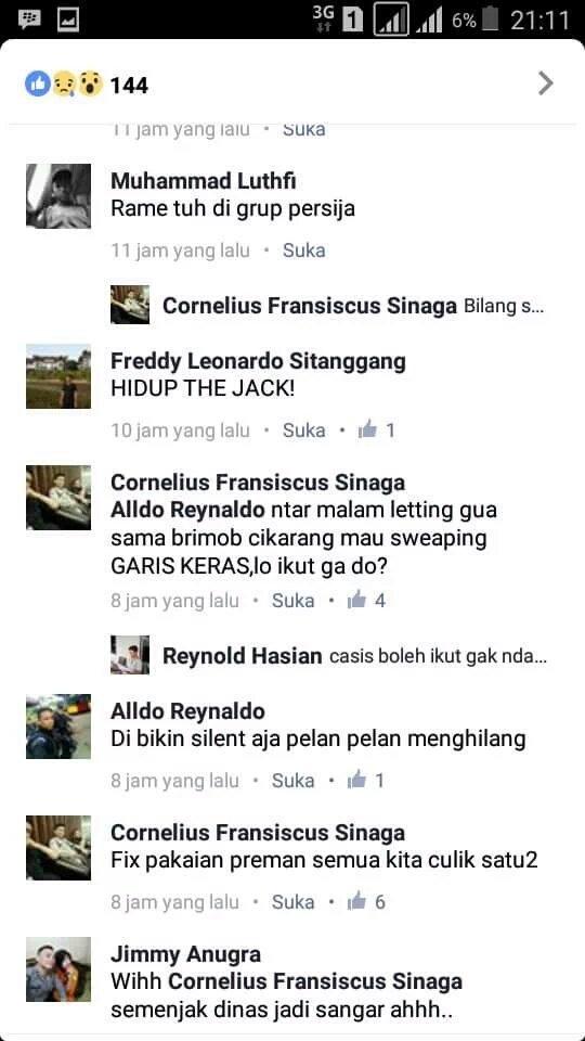 JakCikampek's tweet photo. Pangkat BRIPDA aje belagu Polisi Kmaren Sore! Ini "PENGAYOM" Masyarakat? @TMCPoldaMetro @DivHumasPolri #JanganGoyang https://t.co/B5pYs5HOzk