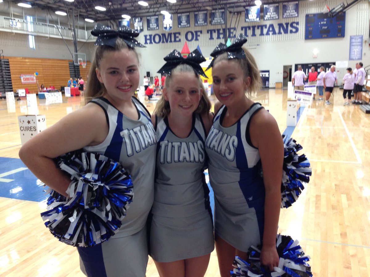 PLSJVRsvCheer's tweet photo. Titan Cheer supporting Relay For Life! #joininthefight #americancancersociety https://t.co/QsNDiZbvbw