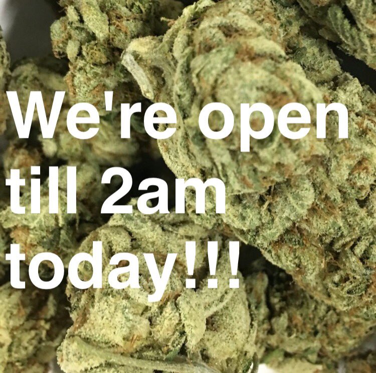 GoldenNugget___'s tweet photo. Come visit us today!🤗😍✨🍁🔥 Open till 2am😁 #prop215compliant #prop215 #concentrates #wax #idab #dab #710 #vape https://t.co/bKliuKODgS