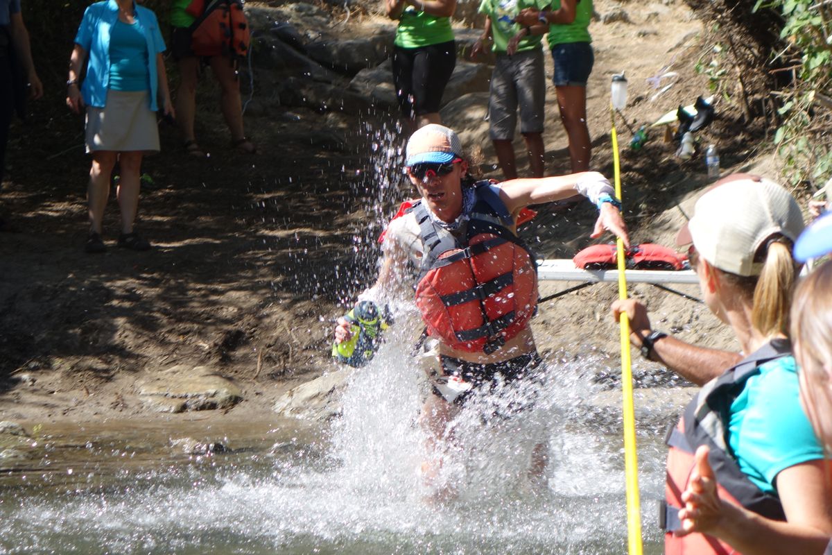 iRunFar's tweet photo. Jim Walmsley goes into the river at mile 78 in 11 hours flat. That's 32 minutes under course record place! #WS100 https://t.co/xHMYEQPIvr