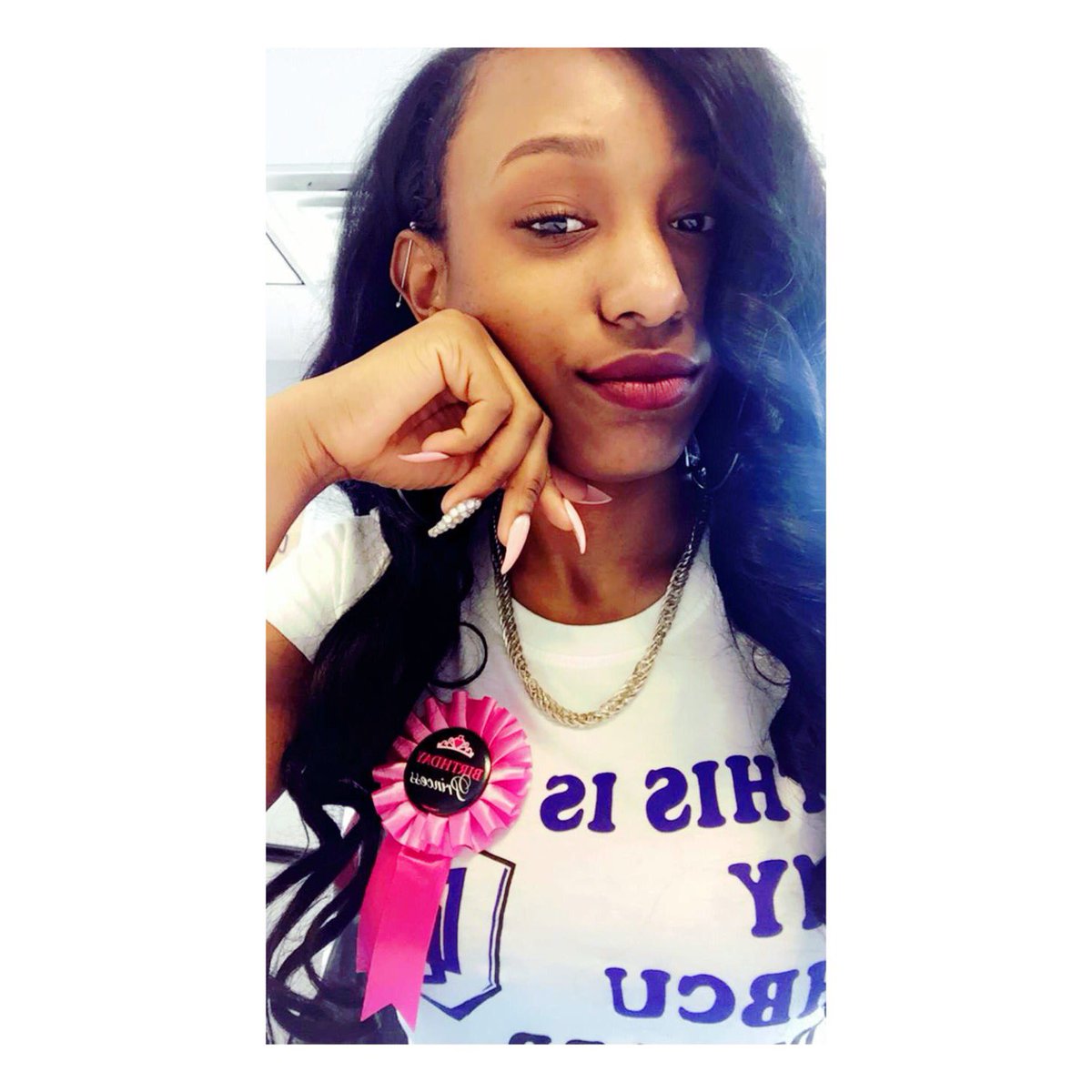 PhoenixMonroe_'s tweet photo. #ChicagoGirlsBreakTheInternet 💕 https://t.co/6a4DJxh7vD