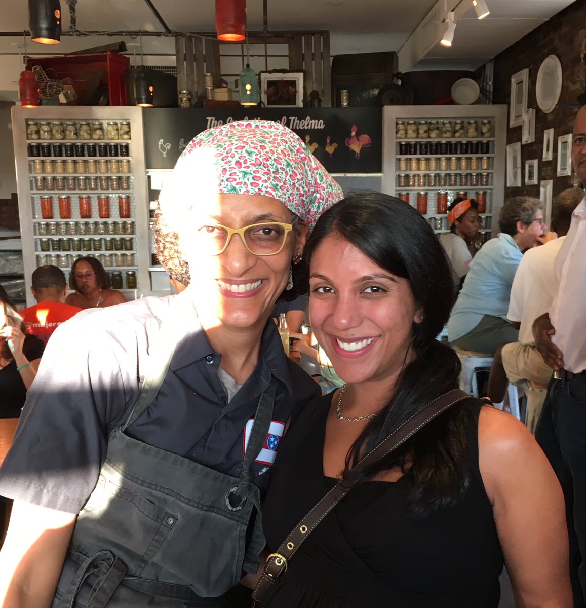One of the things I miss most about STL is food - esp fried chicken. Tonight <a href="/carlahall/">Carla Hall</a> helped me forget #topchef