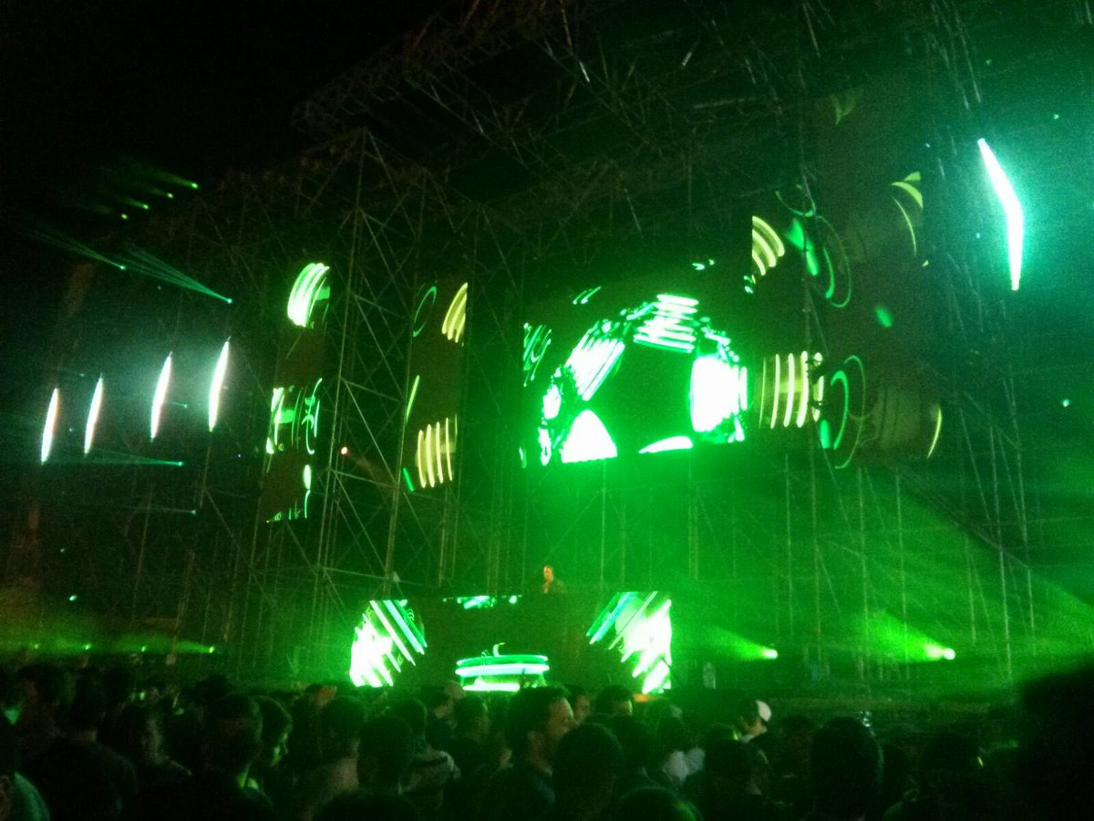 LeMiauNoirMag's tweet photo. El techno melódico de Âme. 
@ASummerStoryFes 
#ASummerStory2016 https://t.co/M4zHnUfPb6