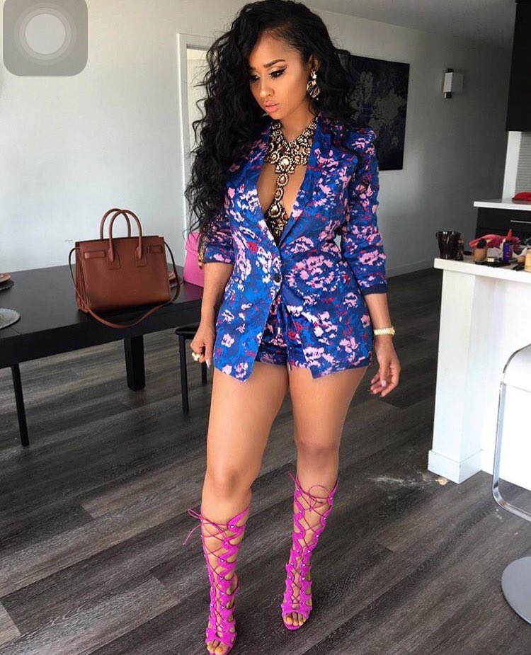 jazmynenicoleee's tweet photo. Waka took one of tha biggest L's in 2016 wit this one. https://t.co/Htk8DMz281