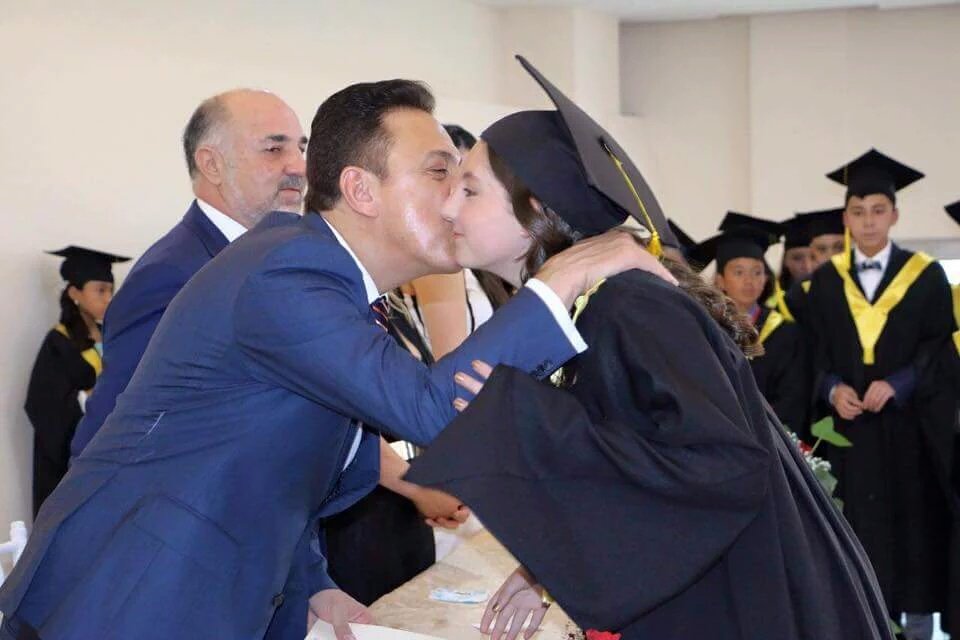 NuryAG_VR's tweet photo. #MamaOrgullosa y feliz
@victoriaruffo31
Por ver una de las metas cumplidas de sus hijos
#GradoPrimaria Pollitos 👏❤ https://t.co/2QRrhHmYRE