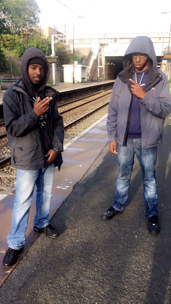 TroupezDuzdis's tweet photo. My Bro @tynee_artist B2B❤️💯 #Troupez X #Tynee https://t.co/RhdqgOkFPe