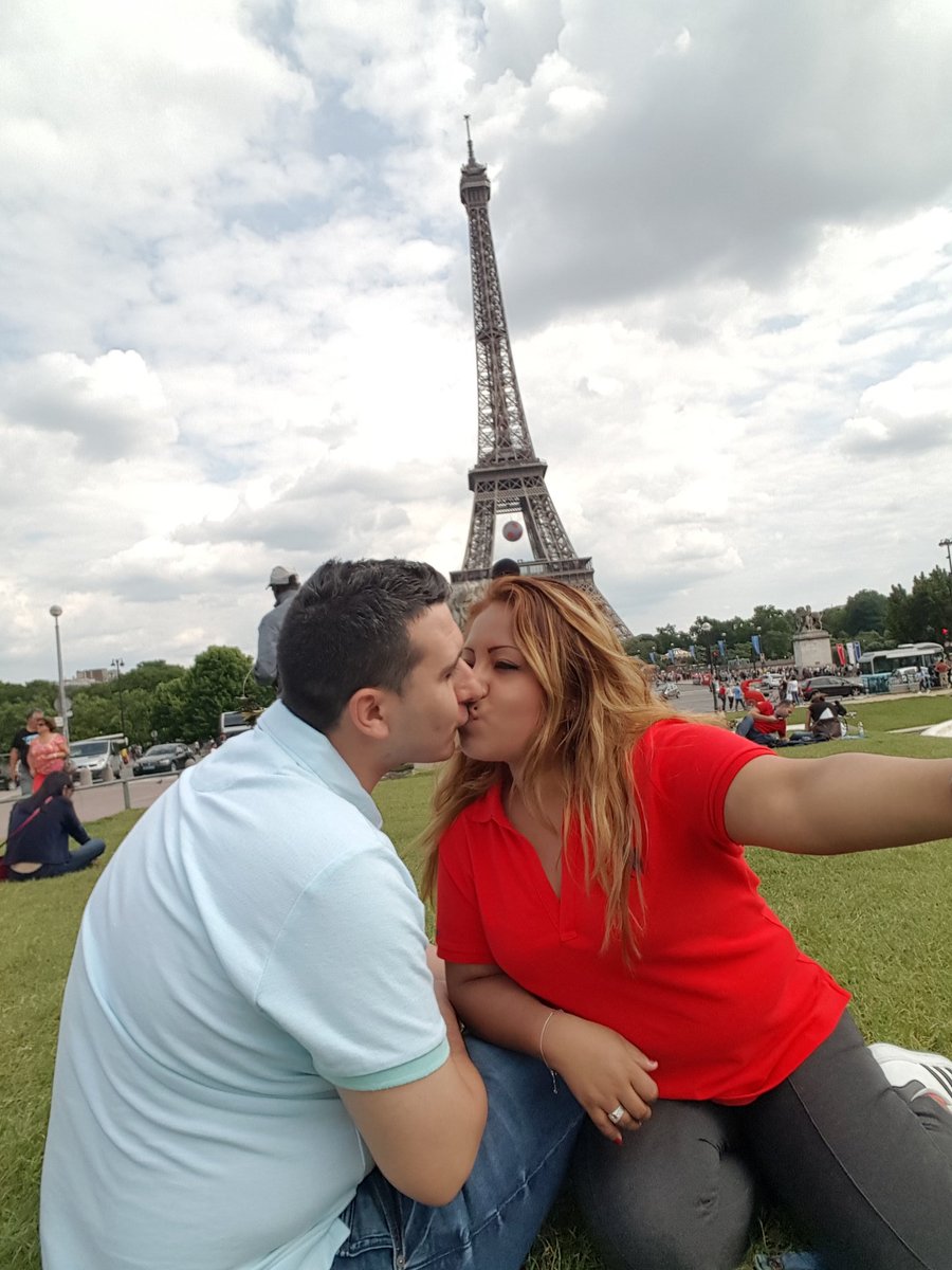 rossibelbcn's tweet photo. Tus besos en mis labios, la combinación perfecta. https://t.co/bn8znaSGtR