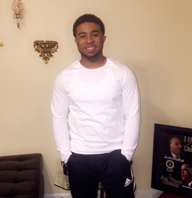 Beama_2smooth's tweet photo. #BamaBoysBreakTheInternet do I qualify?? https://t.co/jy5UMGgKr8